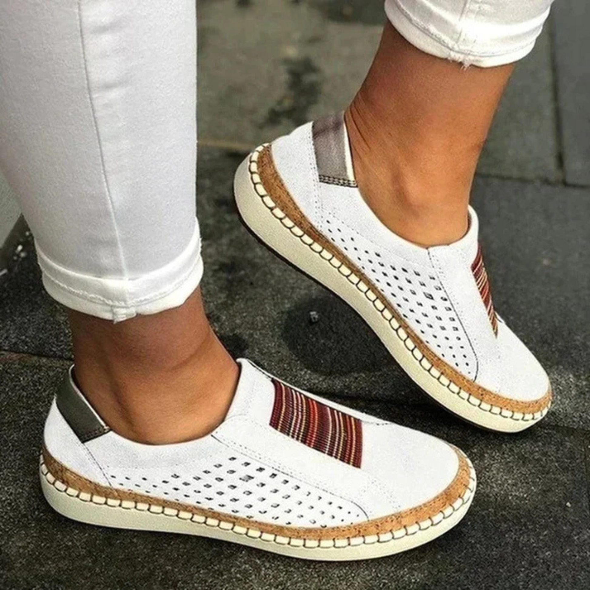 "Sneakers orthopédiques femmes élégantes, confortables, semelle antidérapante, soutien optimal. Disponibles en plusieurs coul