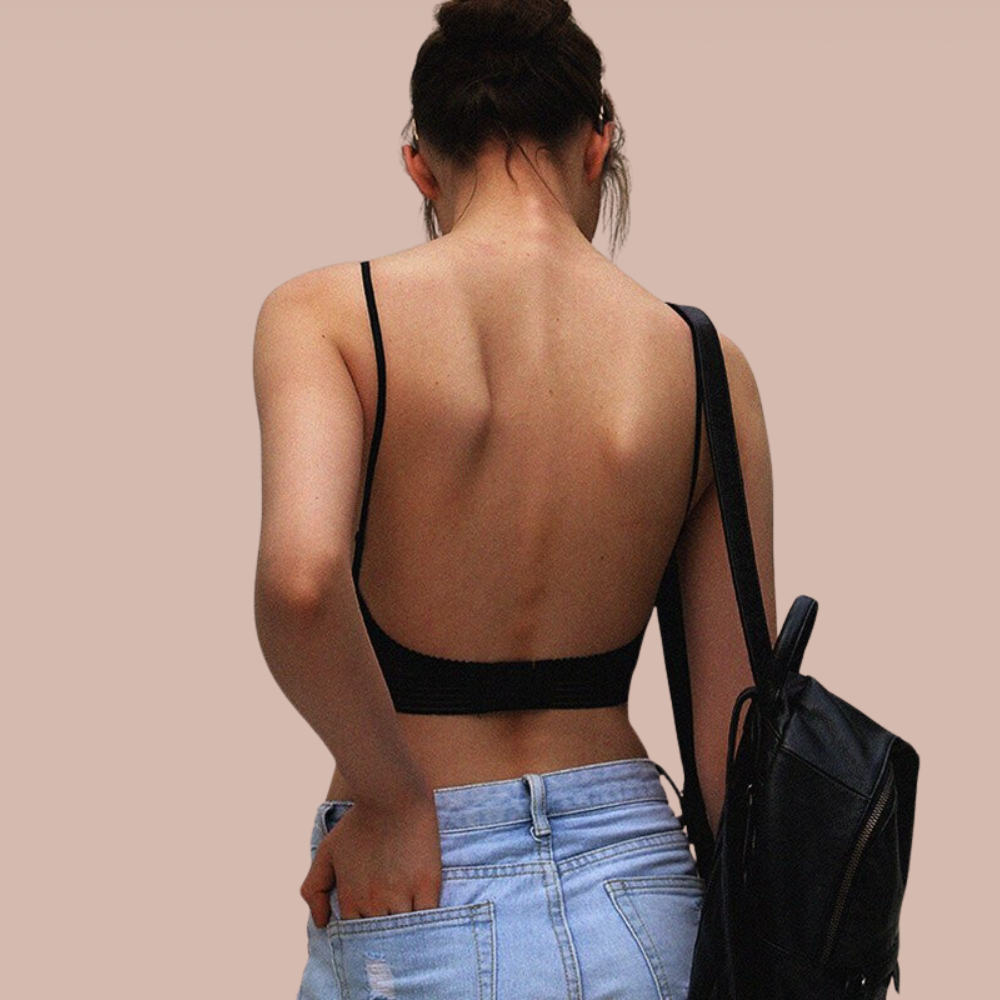 "Soutien-gorge invisible dos-nu beige, design en U, sans armatures, idéal pour tenues estivales dos-nu, confort optimal."