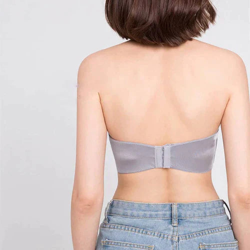 Soutien-gorge sans bretelles, push-up effet, confort optimal, matériau antidérapant, couleur nude, lingerie élégante.