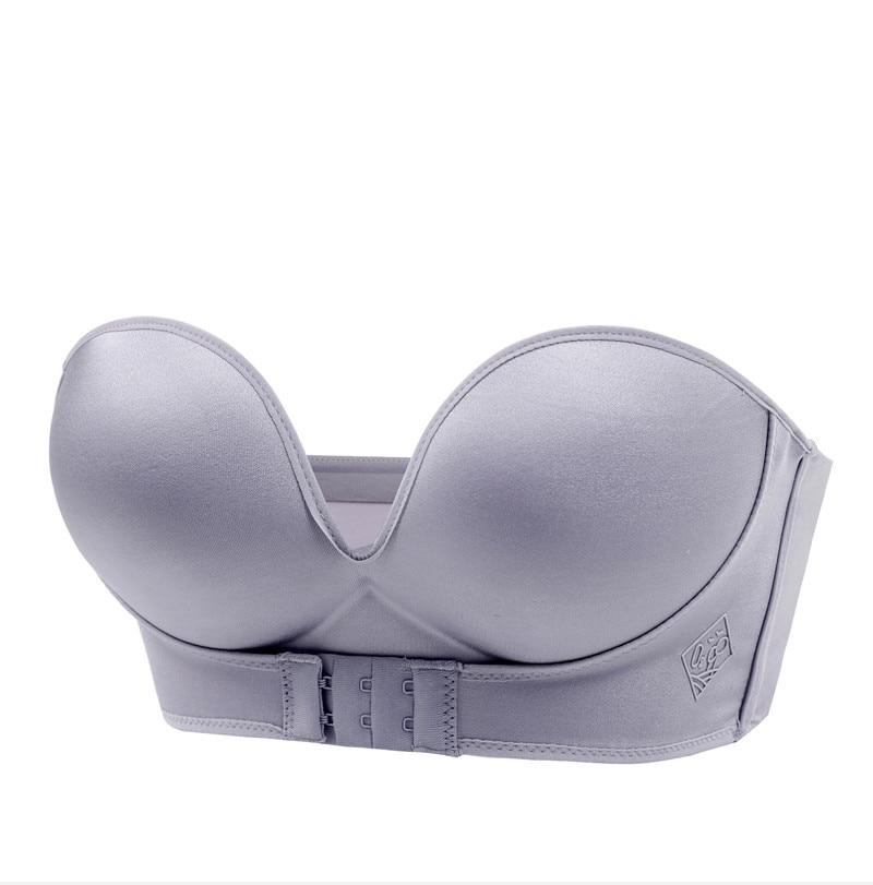 Soutien-gorge sans bretelles, push-up effet, confort optimal, matériau antidérapant, couleur nude, lingerie élégante.