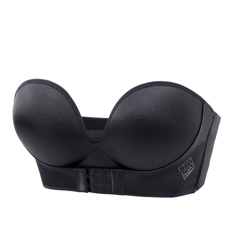 Soutien-gorge sans bretelles, push-up effet, confort optimal, matériau antidérapant, couleur nude, lingerie élégante.