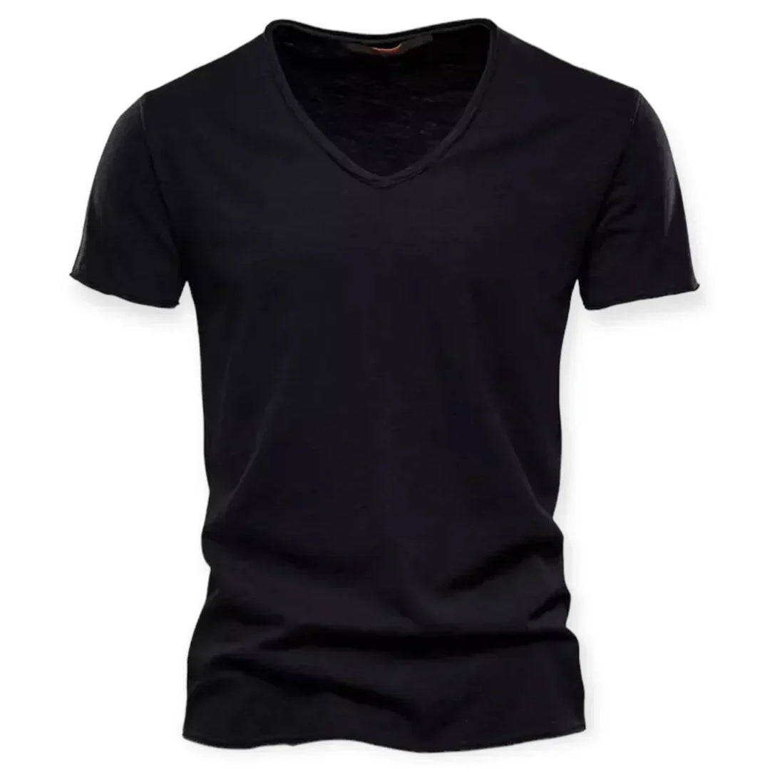 "T-shirt décontracté col en V homme, tissu doux, manches courtes, idéal pour un style élégant et confortable au quotidien."