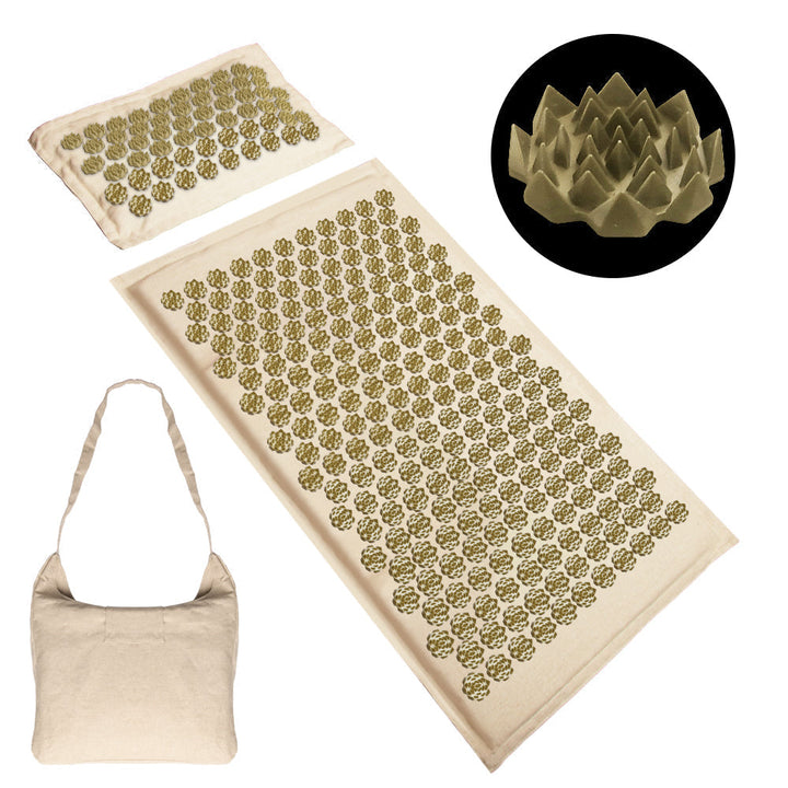 "Tapis d’acupression vert avec oreiller plat, picots blancs pour relaxation, soulagement muscles dos et cervicales."