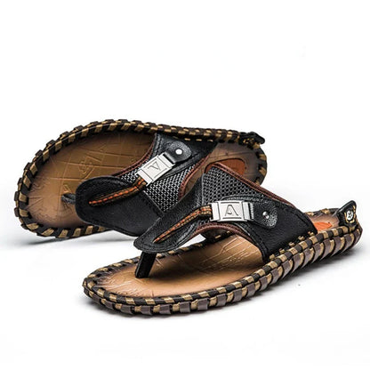 "Tongs en cuir marron, élégantes pour hommes, offrant confort et style estival sophistiqué, tailles 38 à 47."