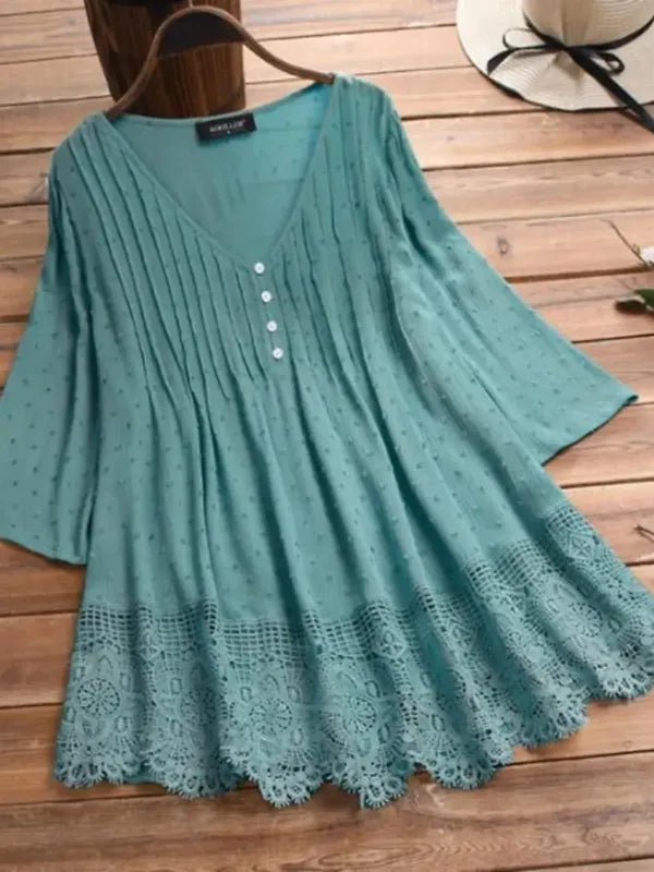 "Top en dentelle pour femme avec col en V, dentelle fine, élégant, disponible en plusieurs couleurs, chic et féminin."