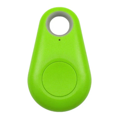 Tracker GPS pour animaux, compact et imperméable, fixable au collier, suivi précis en temps réel, alarme zones sécurisées.