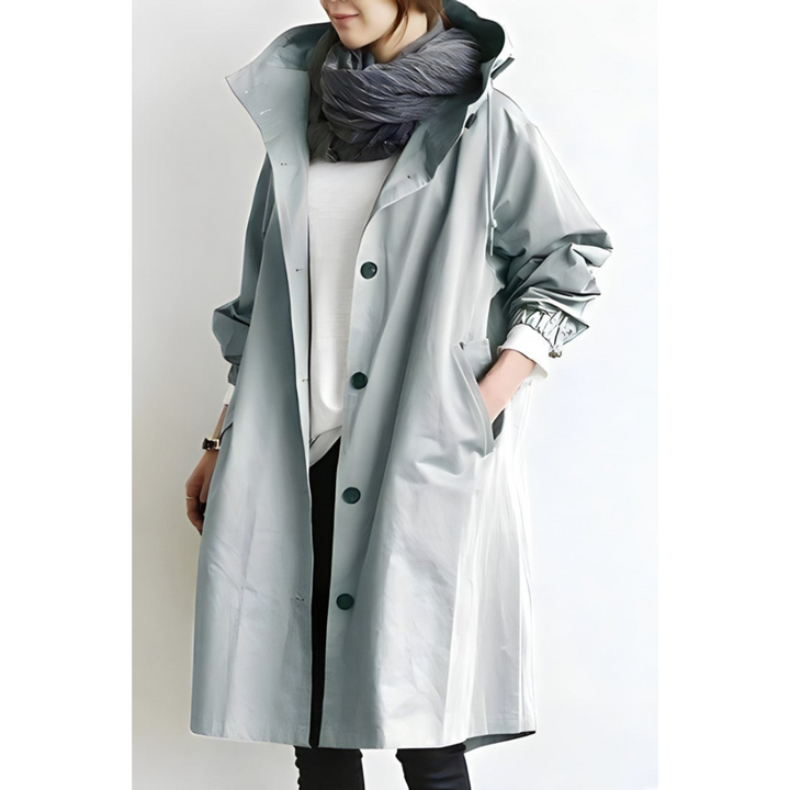 Trench-coat femme élégant vert armée, vue de face, chic et confortable pour toutes saisons, style intemporel adaptable.