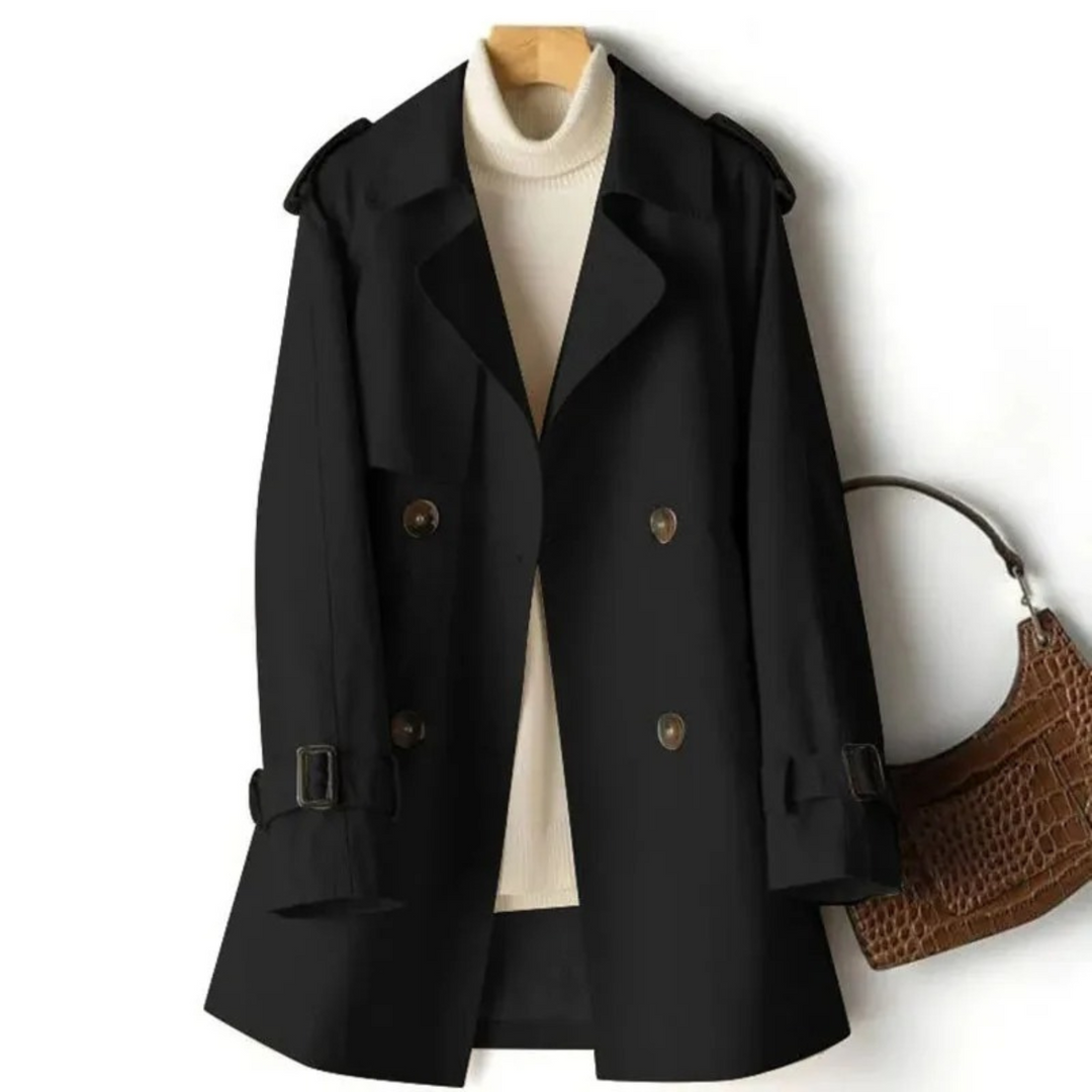"Trench-coat femme moderne en tissu haut de gamme, élégant et confortable, pour une allure sophistiquée et décontractée."