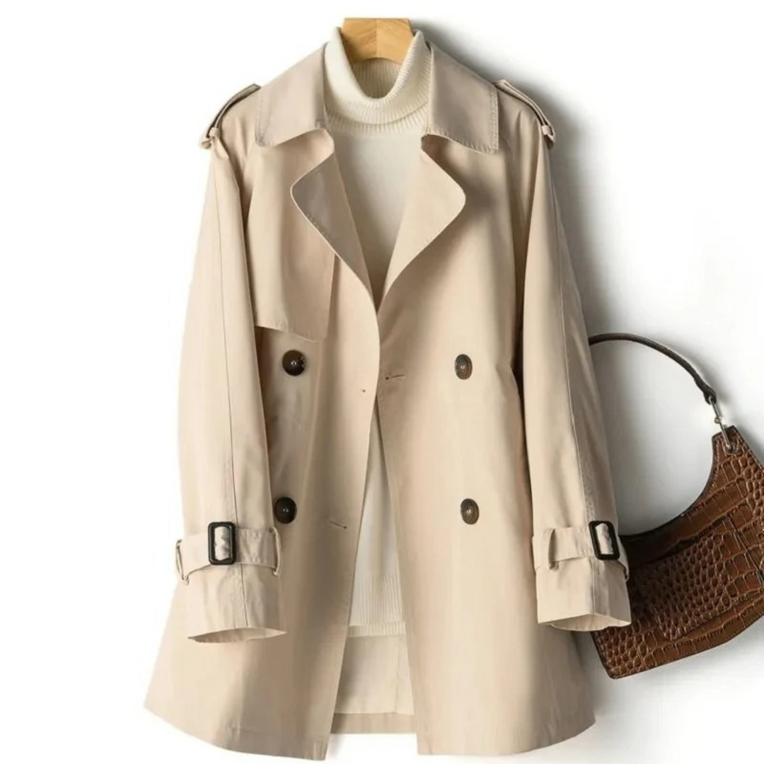"Trench-coat femme moderne en tissu haut de gamme, élégant et confortable, pour une allure sophistiquée et décontractée."
