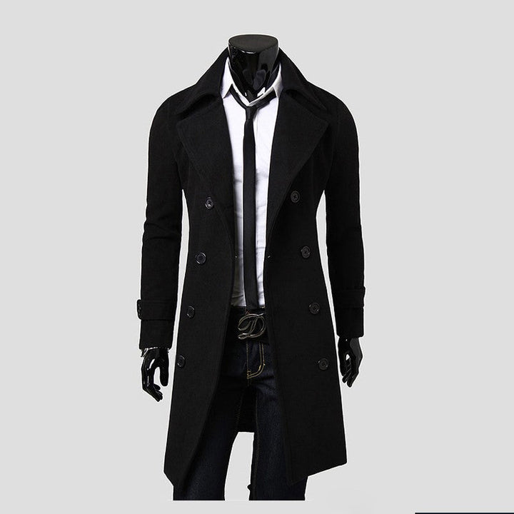 Trench homme gris élégant, coupe ajustée, ceinture, matière légère. Ajoutez style et confort à votre garde-robe.