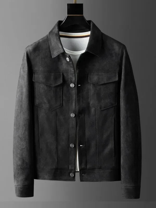 "Veste ajustée en cuir chamois marron, coupe élégante, pour hommes, idéale pour un look intemporel et raffiné."