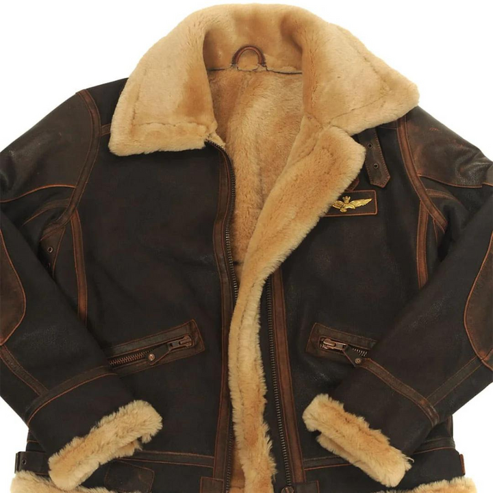 "Veste aviateur homme marron tendance, coupe ajustée, détails raffinés, silhouette moderne, confort intemporel."