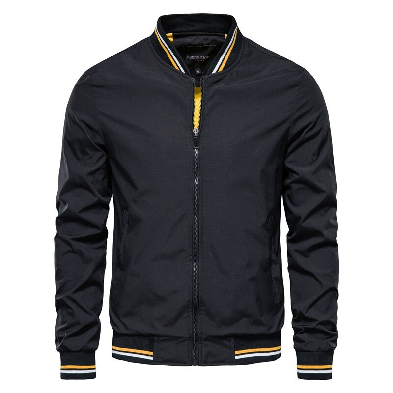 "Veste bomber homme Laurent, vert armée, coupe ajustée, style audacieux. Parfaite pour look moderne et occasions variées."