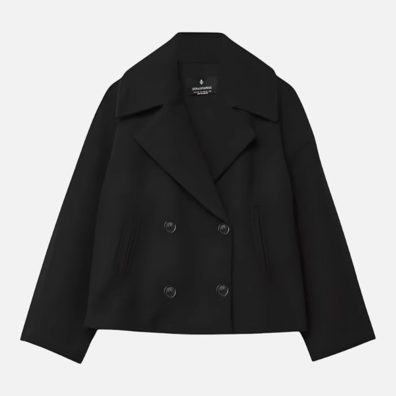 Veste cintrée minimaliste pour femme, élégante, coupe chic, double boutonnage, tissu fluide, revers larges, moderne.