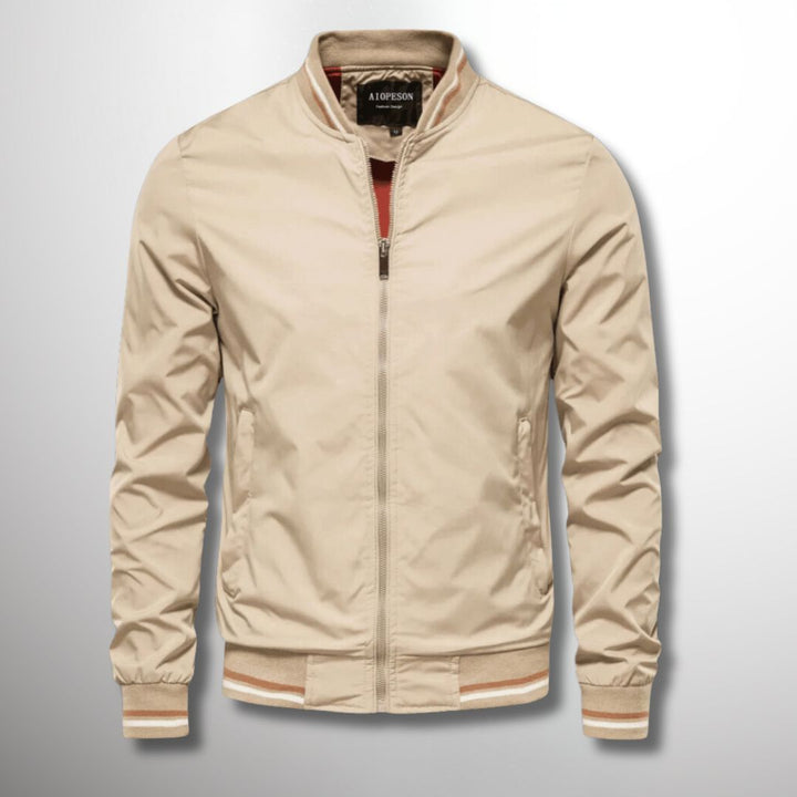 "Veste de transition Denis pour hommes, élégante avec finitions premium, parfaite pour mi-saison et journées fraîches."