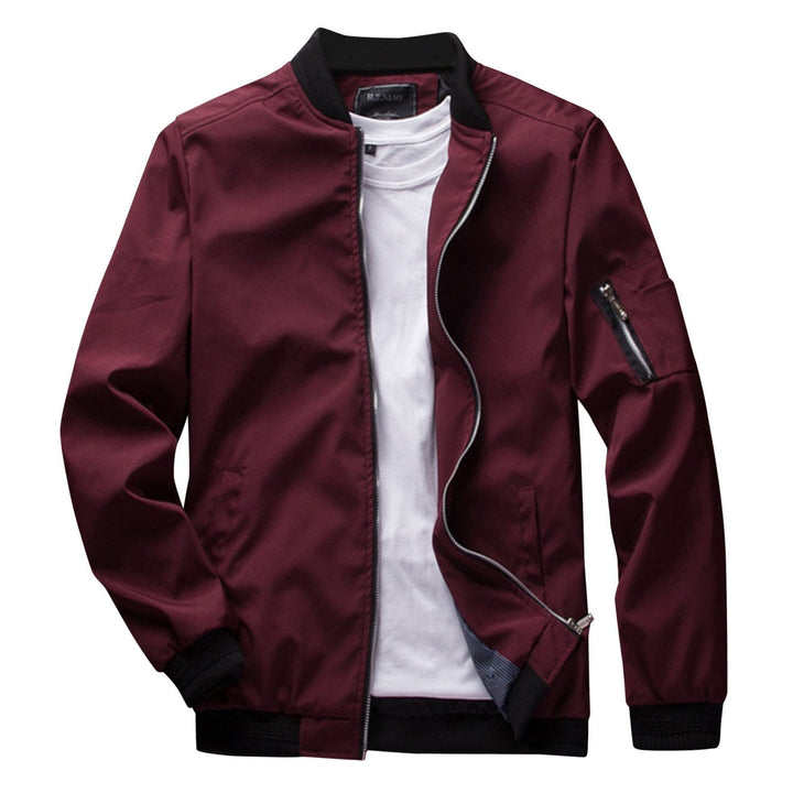 "Veste d'été élégante pour hommes, coupe ajustée, tissu respirant léger, vue avant, design intemporel et raffiné."