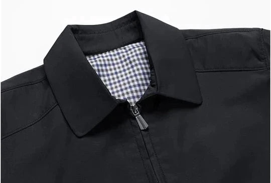 Veste d'été homme légère et élégante, design raffiné en bleu, noir ou beige pour un style formel et décontracté.