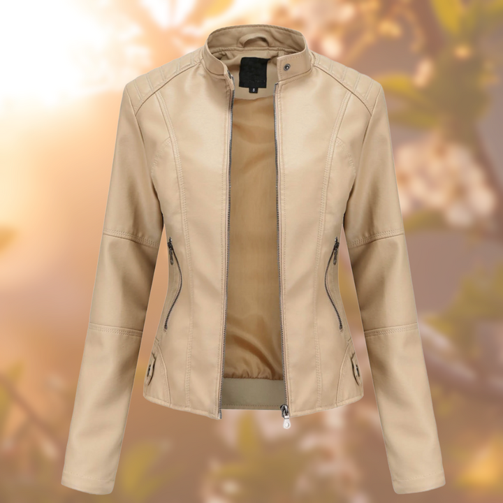"Veste élégante en faux cuir noire pour femmes, design raffiné et polyvalent, parfaite pour tenues décontractées ou formelles