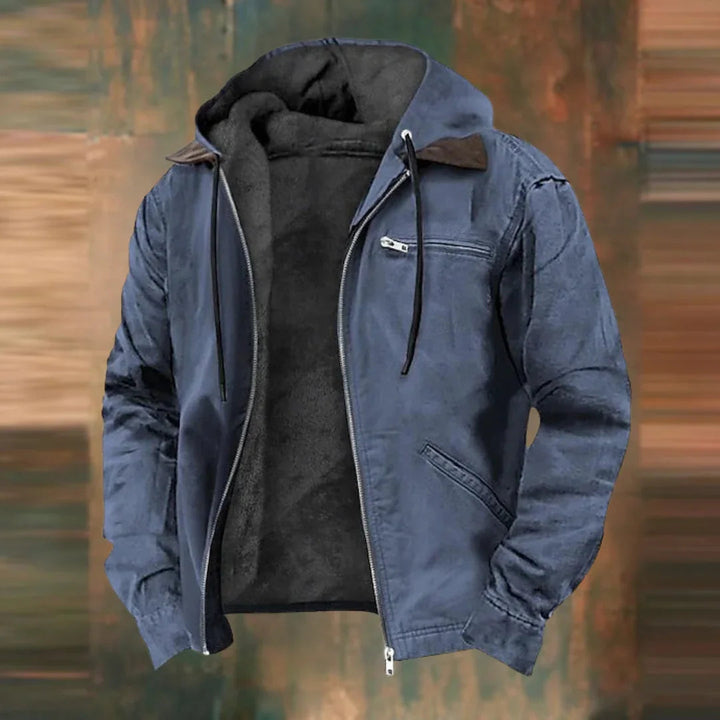 "Veste élégante homme en tissu léger, coupe ajustée, idéale pour l'automne, vue de face montrant détails raffinés."