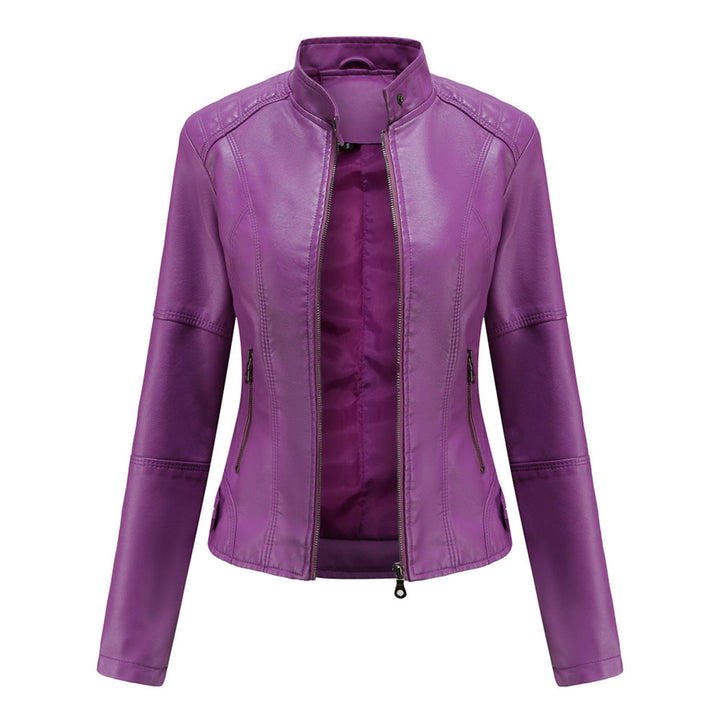 Veste en cuir camel pour femmes, chic et polyvalente, en cuir souple, apportant élégance et confort à toutes occasions.