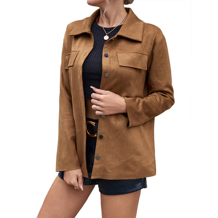 "Veste en cuir femme élégante avec boutons chic, style moderne, cuir premium noir pour allure sophistiquée."