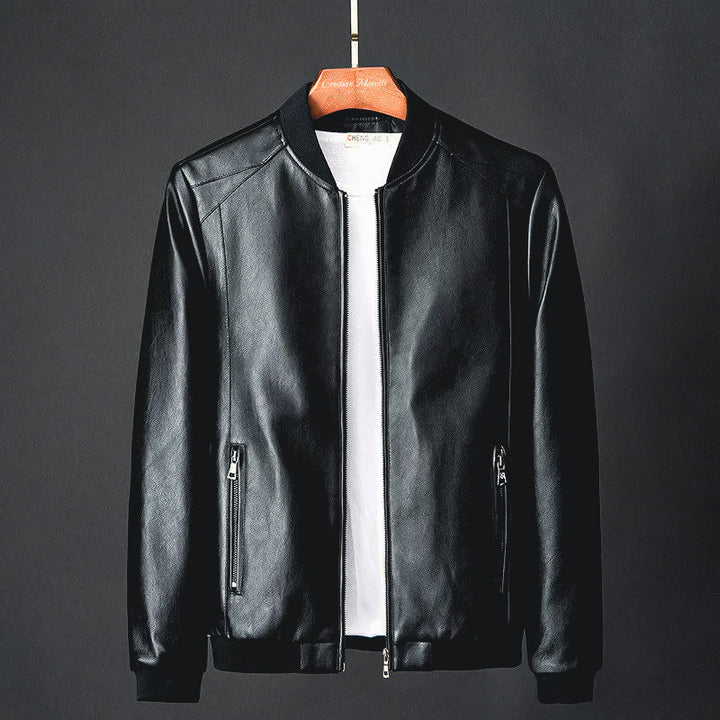 "Veste en cuir homme élégante, vue avant, coupe ajustée, couleur noire, style urbain pour une allure raffinée et moderne"