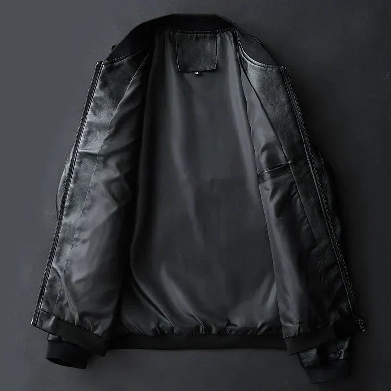 "Veste en cuir homme élégante, vue avant, coupe ajustée, couleur noire, style urbain pour une allure raffinée et moderne"
