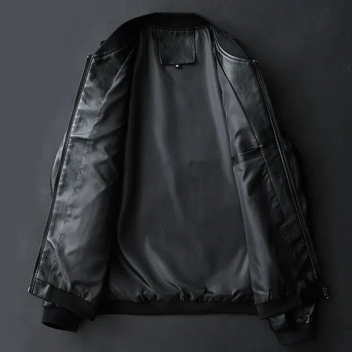 "Veste en cuir homme élégante, vue avant, coupe ajustée, couleur noire, style urbain pour une allure raffinée et moderne"