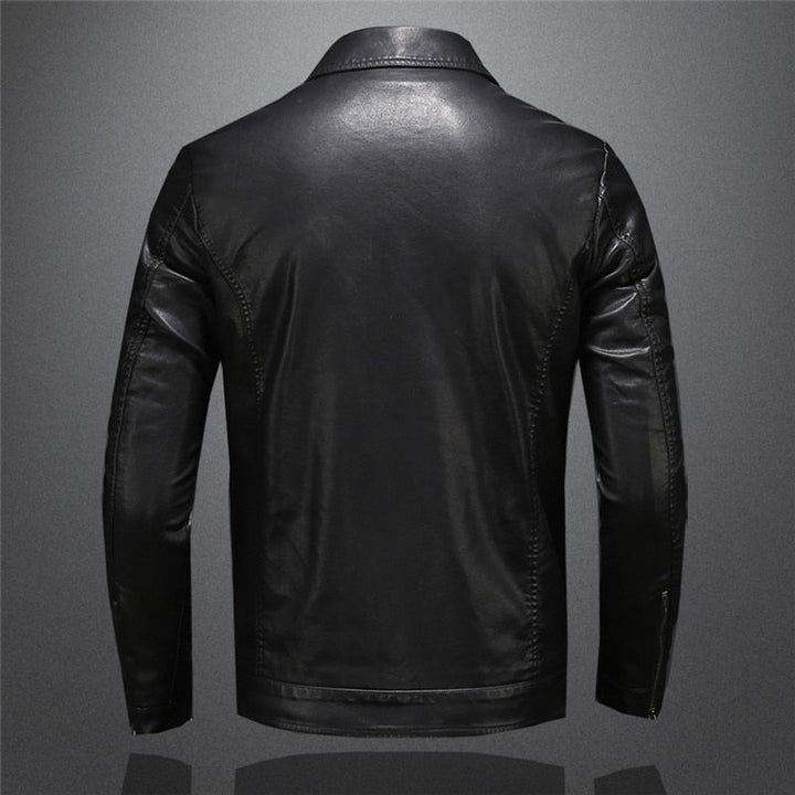 "Veste en cuir noir pour homme, style premium, avec fermeture éclair, col rabattu, ajustement slim pour look élégant."