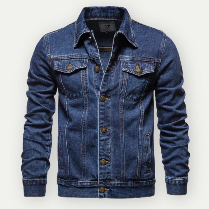 "Veste en jean bleu clair structurée, look urbain, coupe élégante et poches pratiques pour un style décontracté."
