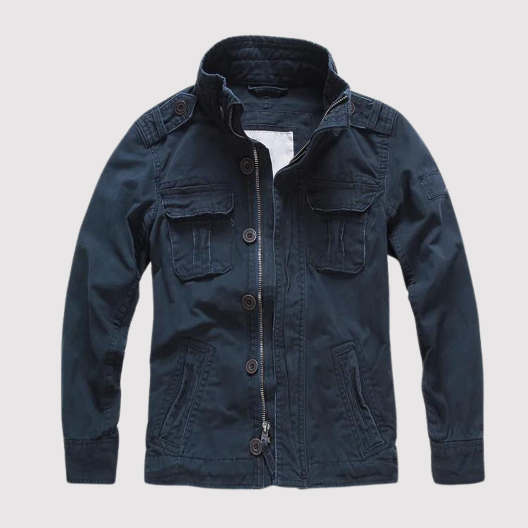 "Veste en jean rétro pour femmes, style vintage avec poches, tissu bleu résistant idéal pour toutes saisons."