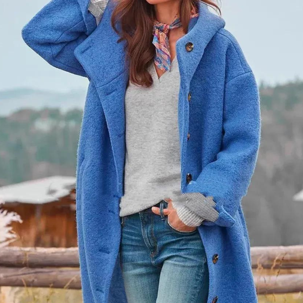 "Veste épaisse pour femmes, vue de face, coupe moderne, tissu tweed gris, élégante et chaude, idéale pour l'hiver."