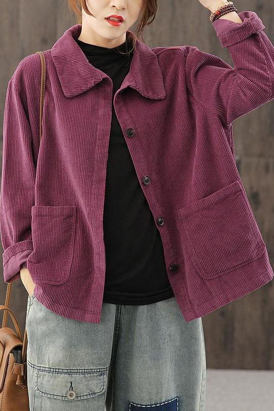 Veste femme élégante avec poches, coupe flatteuse. Manteau polyvalent pour toutes les saisons et occasions.