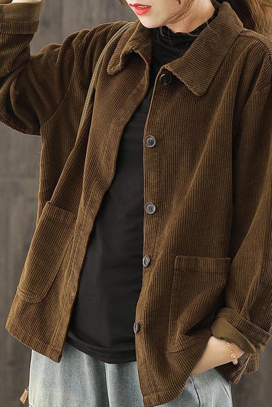 Veste femme élégante avec poches, coupe flatteuse. Manteau polyvalent pour toutes les saisons et occasions.