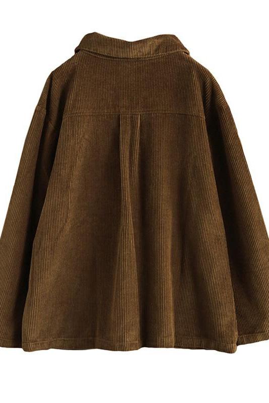 Veste femme élégante avec poches, coupe flatteuse. Manteau polyvalent pour toutes les saisons et occasions.