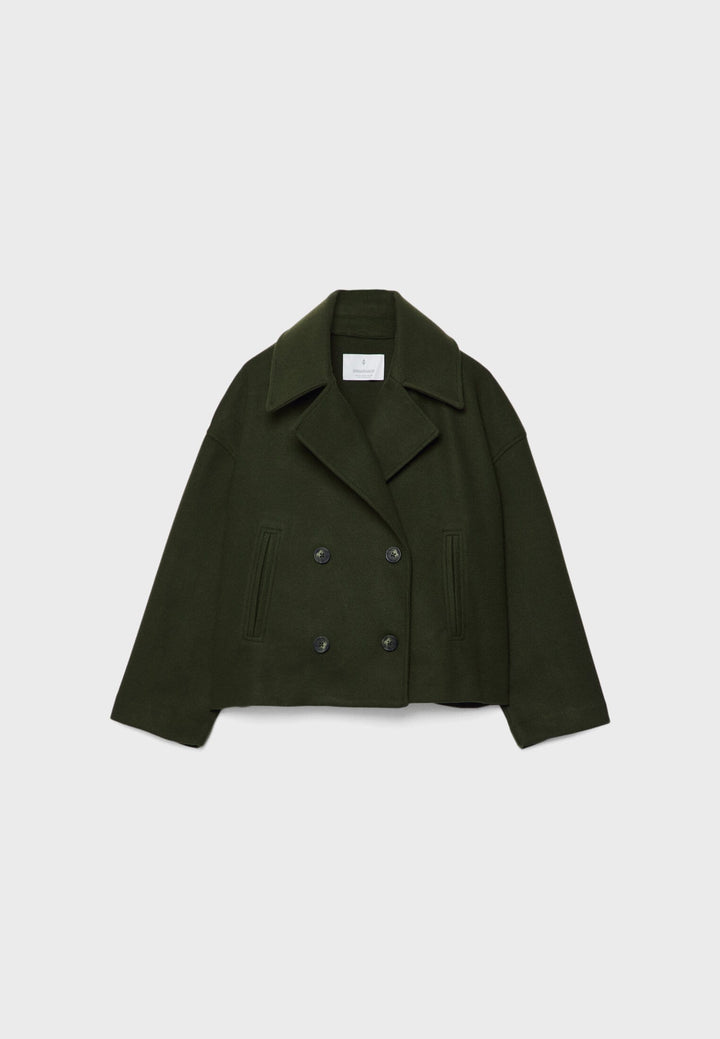 "Veste femme moderne chic, double poitrine, courte, vue avant, élégante, ajustement parfait, look professionnel"