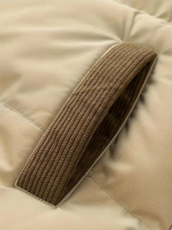 Veste hiver unisexe, blocs colorés, matelassée, capuche amovible, moderne, idéale pour hommes et femmes, style tendance.