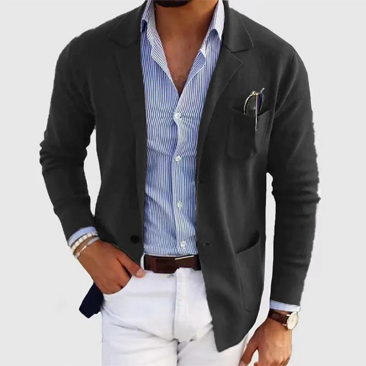"Veste homme légère en tissu respirant beige, coupe élégante et minimaliste, idéale pour un style décontracté ou pro."