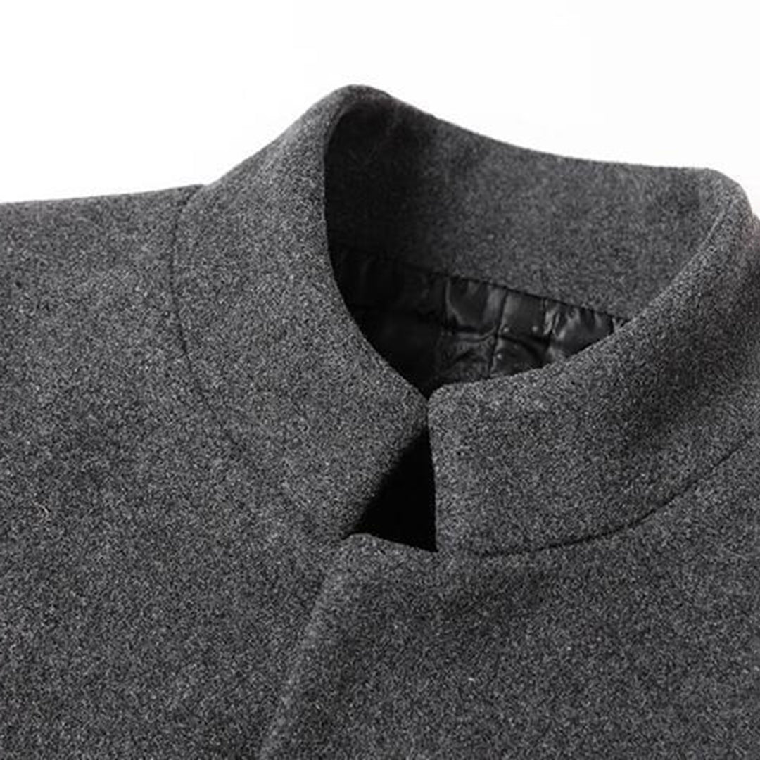 "Veste longue élégante pour homme, noire avec poches pratiques, chaleur optimale, idéale pour saisons fraîches et occasions f