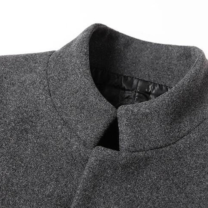 "Veste longue élégante pour homme, noire avec poches pratiques, chaleur optimale, idéale pour saisons fraîches et occasions f