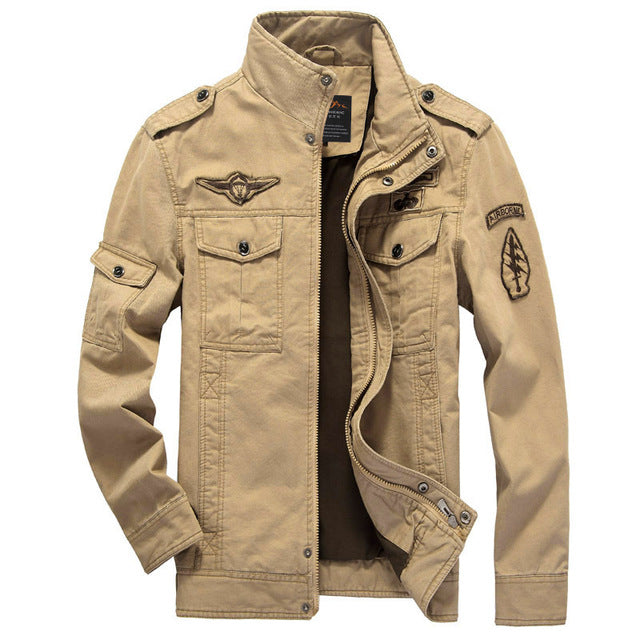 "Veste militaire homme décontractée, verte, avec poches multiples pour un style robuste et confort moderne."