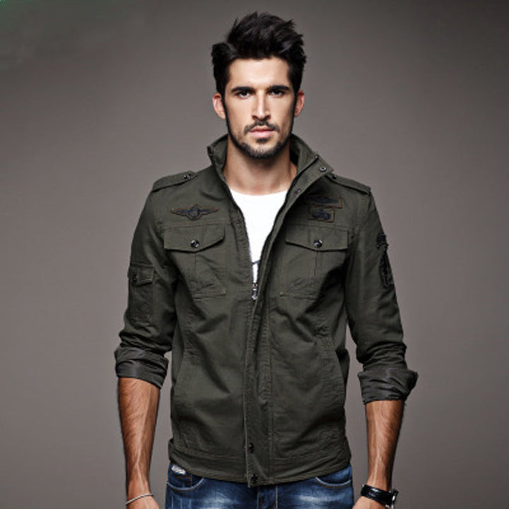 "Veste militaire homme décontractée, verte, avec poches multiples pour un style robuste et confort moderne."