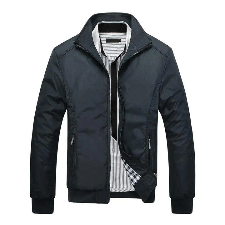 Veste slim-fit élégante cintrée bleue, texture douce, idéale pour un look estival et sophistiqué. Confort et style assurés.