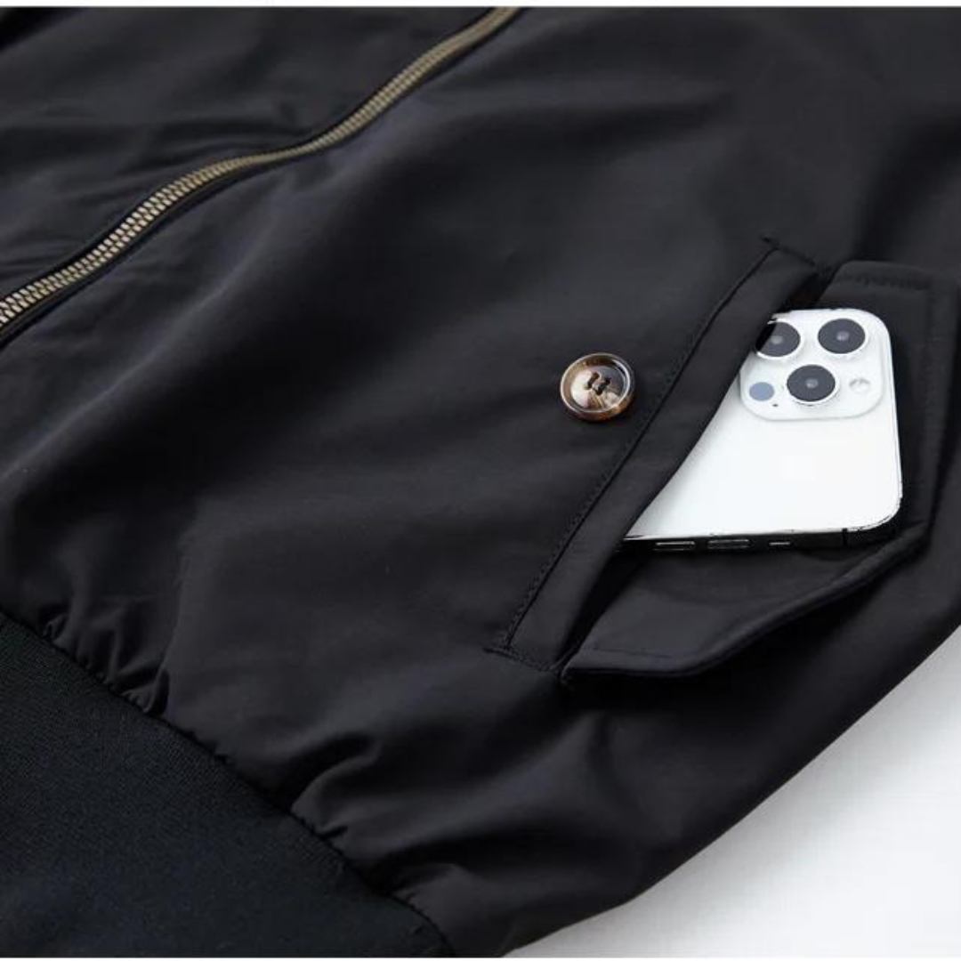 "Veste traditionnelle homme bleu marine élégante, coupe classique, design intemporel, idéale pour un look sophistiqué."