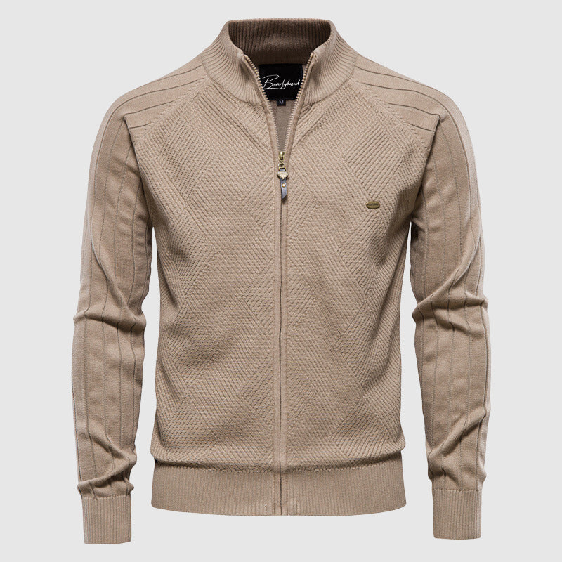 Veste zippée homme Hazel, élégante silhouette moderne, tissu léger, poches zippées, idéale pour ville ou plein air.