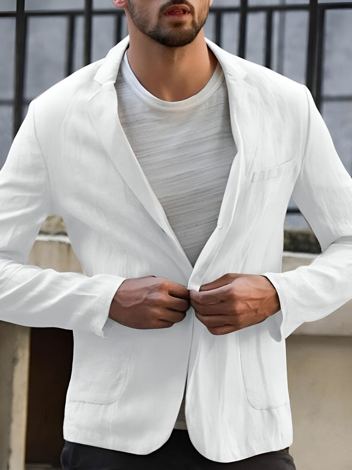 "Vue blazer décontracté homme, coupe droite chic, boutonnage simple, col costume élégant, pour toutes saisons."